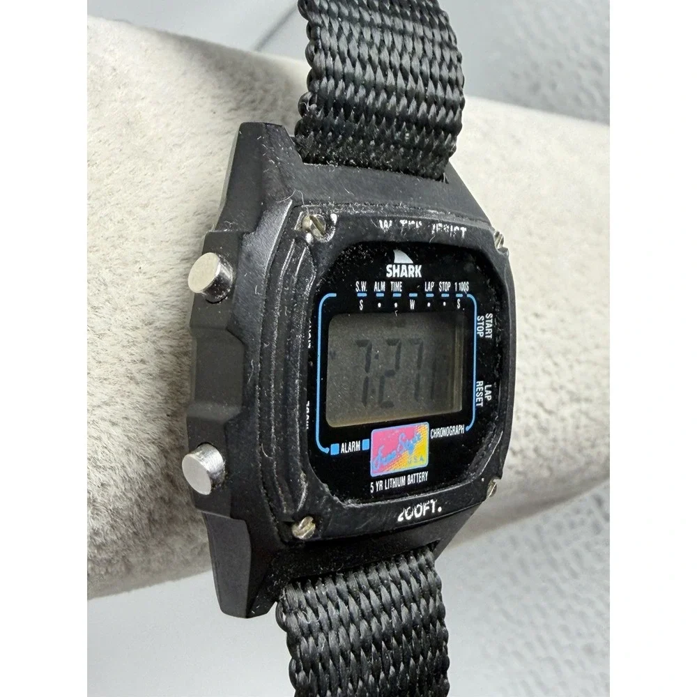 Freestyle Shark Vintage Ladies Watch New Battery 29MM 7